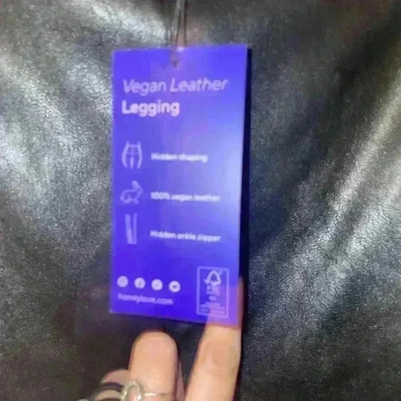NWT Honey Love black vegan leather leggings‎ size 1x - Picture 3 of 6